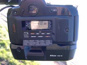 Die Nikon F-90 mit Rückwand MF-26